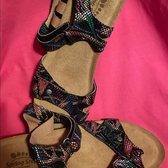 Spring Step Sandals multi-colored w/2” wedge heel, size 42 - Picture 2 of 6